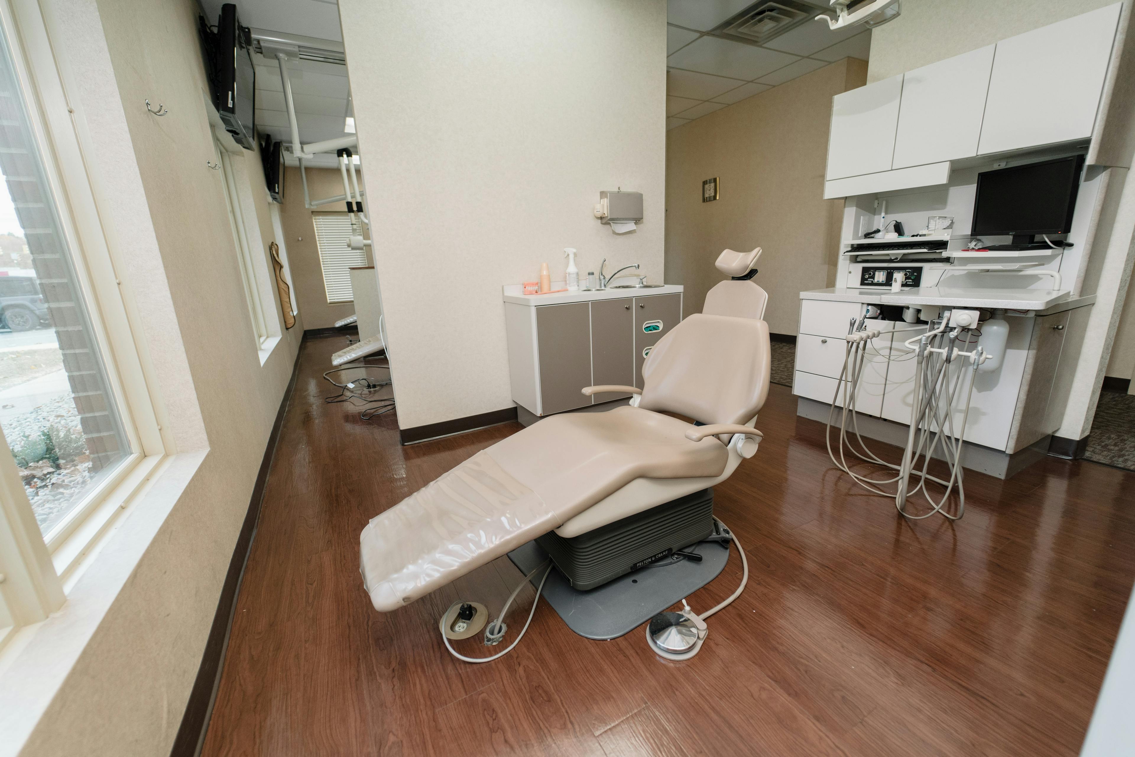 dental-office-action-image
